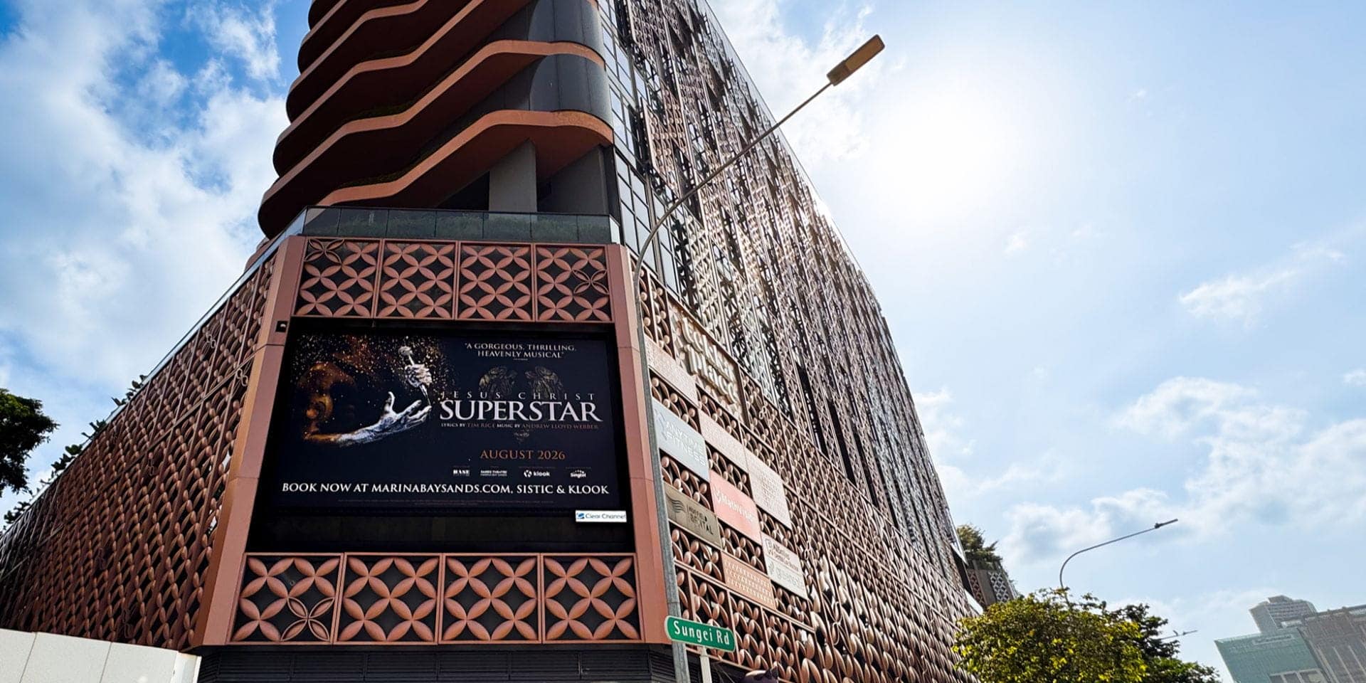 the platform bg mobile2